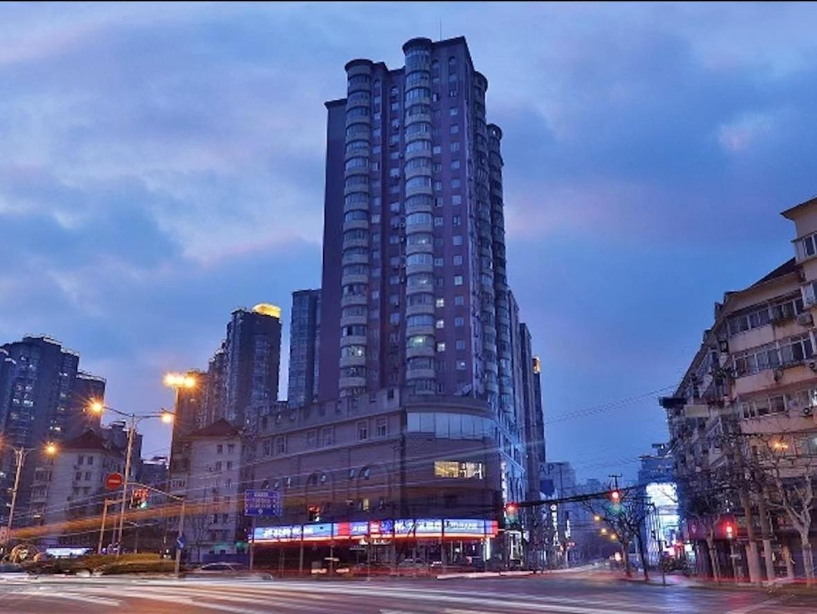 Jinglai Changshou Road Subway Station Branch Hotel 3*