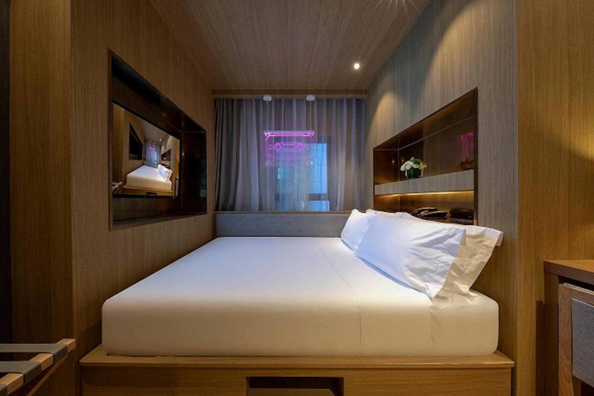 Jinglai Changshou Road Subway Station Branch Hotel 3*